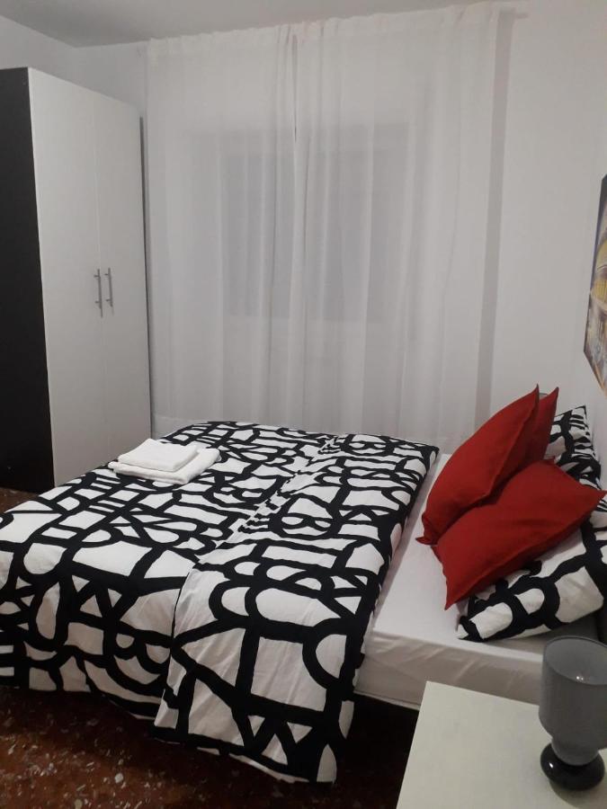 Centro Monti Tiburtini B&B Roma Ngoại thất bức ảnh
