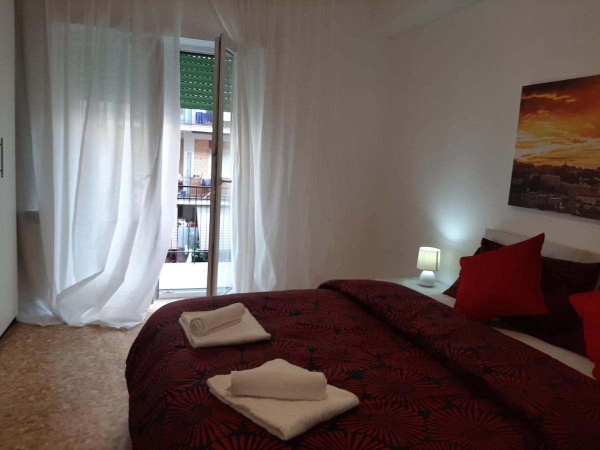 Centro Monti Tiburtini B&B Roma Ngoại thất bức ảnh